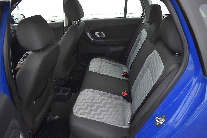 Auto jsme prověřili na komunikacích všech typů a kvalit