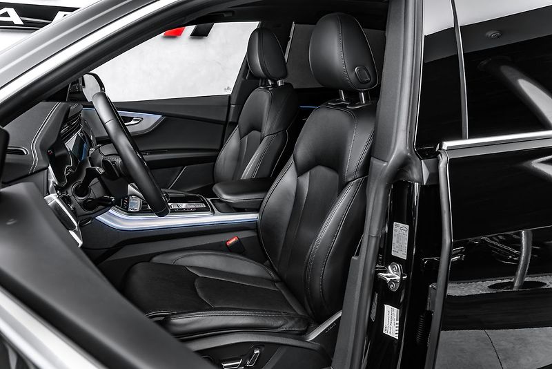 Audi Q8 - fotka 13 z 23