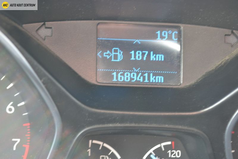 Ford Focus 1.6i - 77KW  TREND - fotka 30 z 39