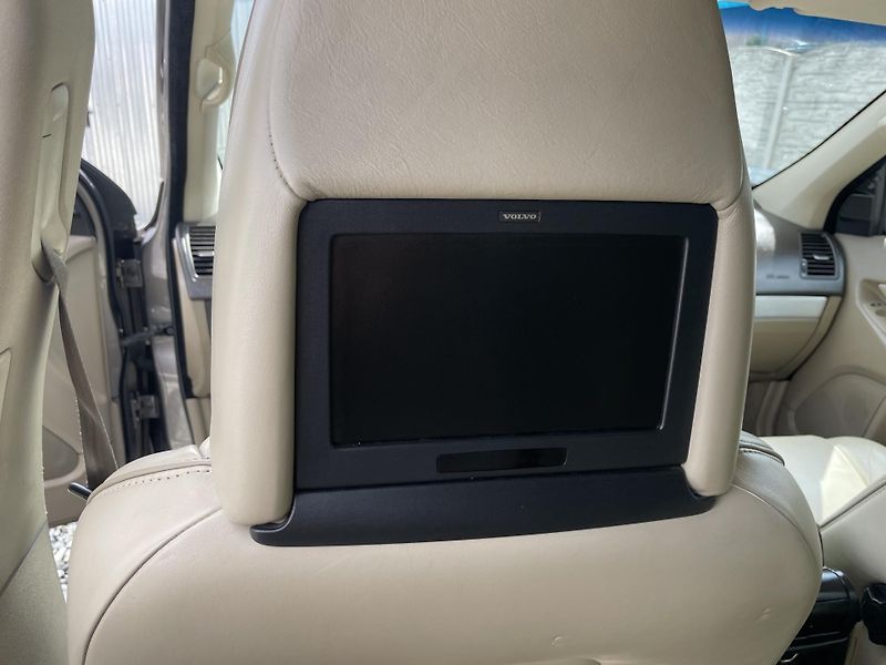 Volvo XC90 2.5TDi D5 200PS AWD R-DESIGN!! - fotka 113 z 180