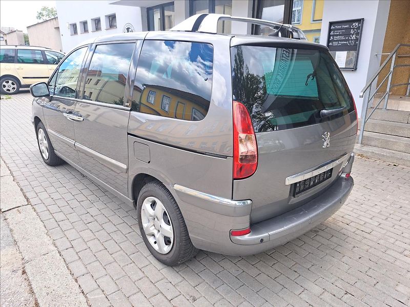 Peugeot 807 2,0 HDI - fotka 6 z 41