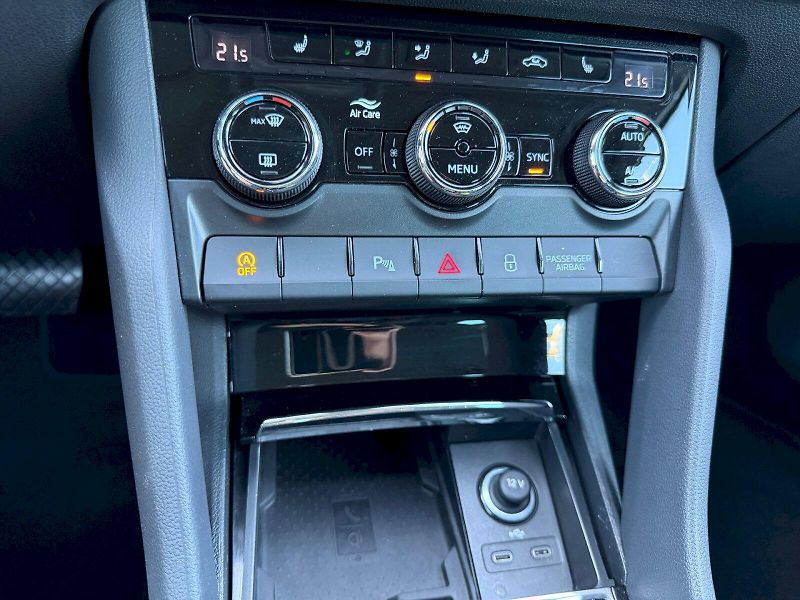 Škoda Karoq (2023) 1.5 TSI 110kW DSG Style - fotka 26 z 35