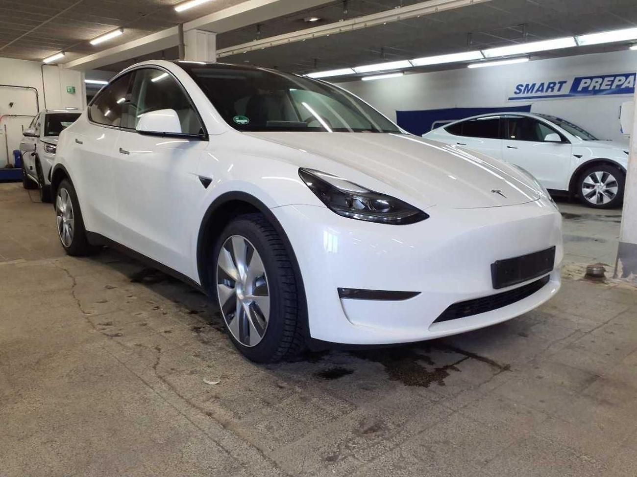 Tesla Model Y LONG RANGE DUAL MOTOR  95%