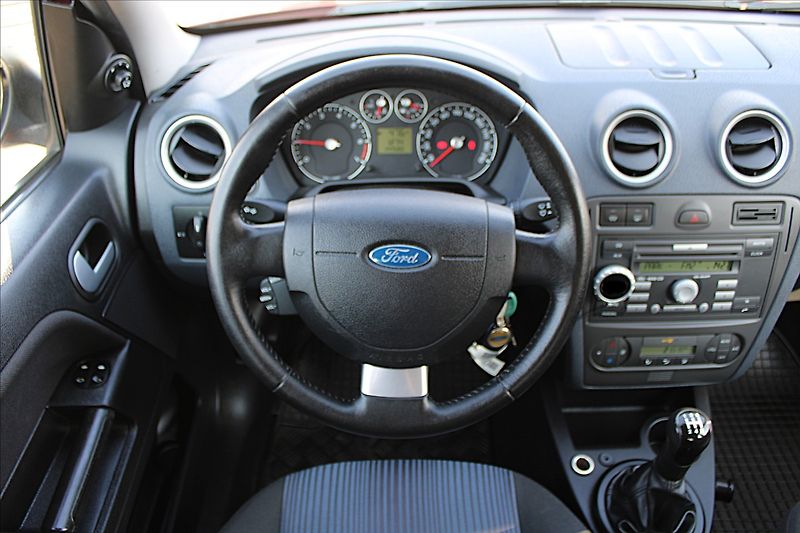 Ford Fusion 1,4 i  ČR,1.MAJITEL,TAŽNÉ - fotka 10 z 31