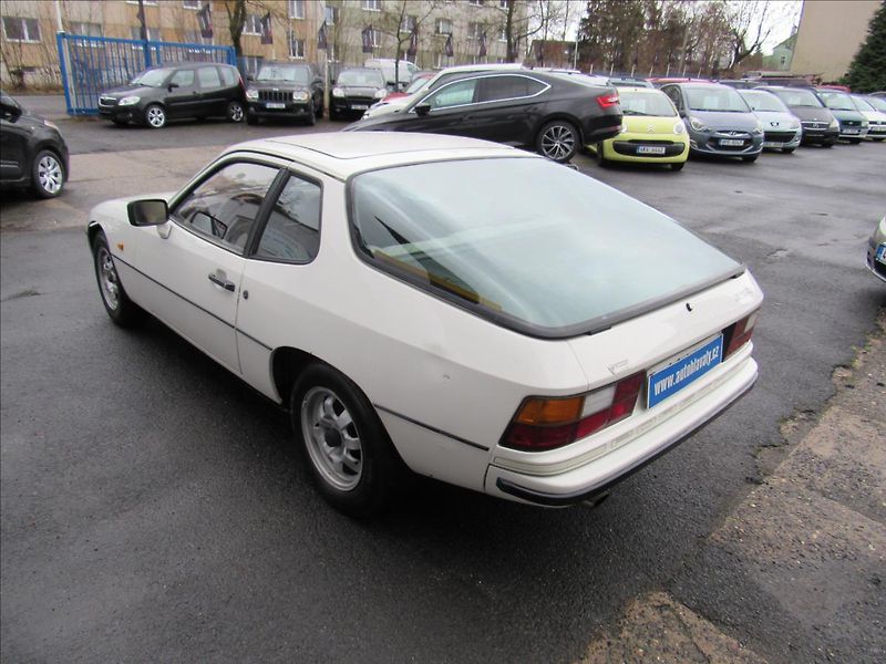 Porsche 924 2,0 Coupe Targa Automat - fotka 4 z 29