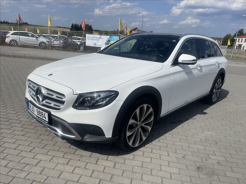 Mercedes-Benz Třídy E 2,0 4Matic ALL-TERREIN PANO LE - fotka 1 z 40
