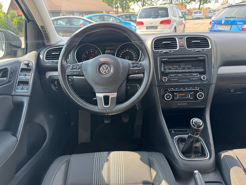 Volkswagen Golf (2012) MATCH 1.2 TSI 63kW - fotka 19 z 43