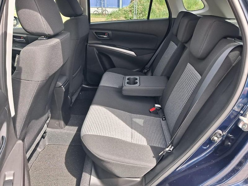Suzuki S-Cross 1,4 BoosterJet Premium AllGrip - fotka 21 z 23