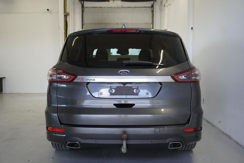 Ford S-MAX  2.0 140 kW TITANIUM 7 míst - fotka 4 z 32