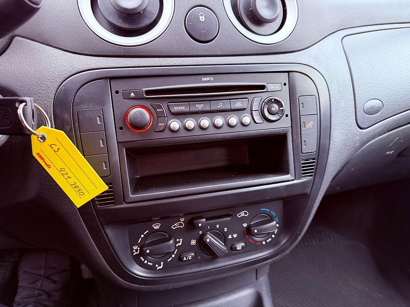 Citroën C3 1.4i, Klimatizace - fotka 15 z 18