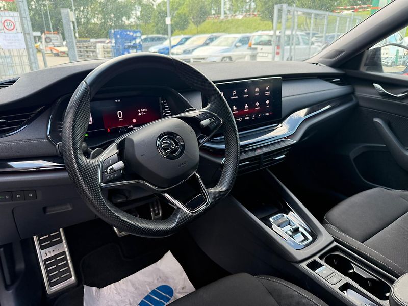 Škoda Octavia Sportline 2.0 TDI 110kW DSG Co - fotka 10 z 26