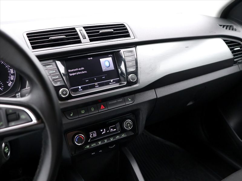Škoda Fabia 1,2 TSI 81kW CZ Style - fotka 15 z 28