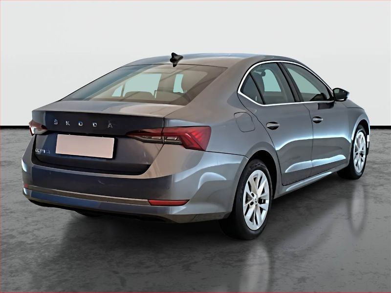 Škoda Octavia (2023) 2.0 TDI - fotka 5 z 16