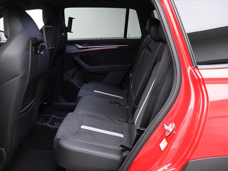 Škoda Kodiaq 2,0 TDI DSG 4x4 Sportline CZ - fotka 15 z 34