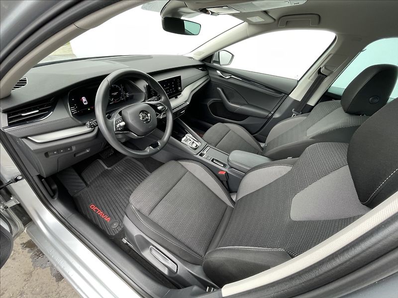 Škoda Octavia 2,0 TDI DSG Ambition Plus LED - fotka 5 z 23