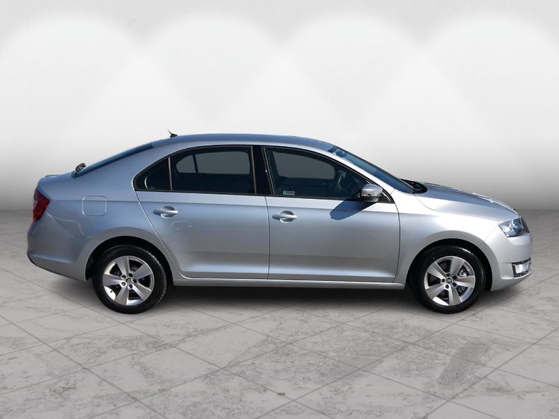 Škoda Rapid 1.2 TSi AMBITION - fotka 8 z 28