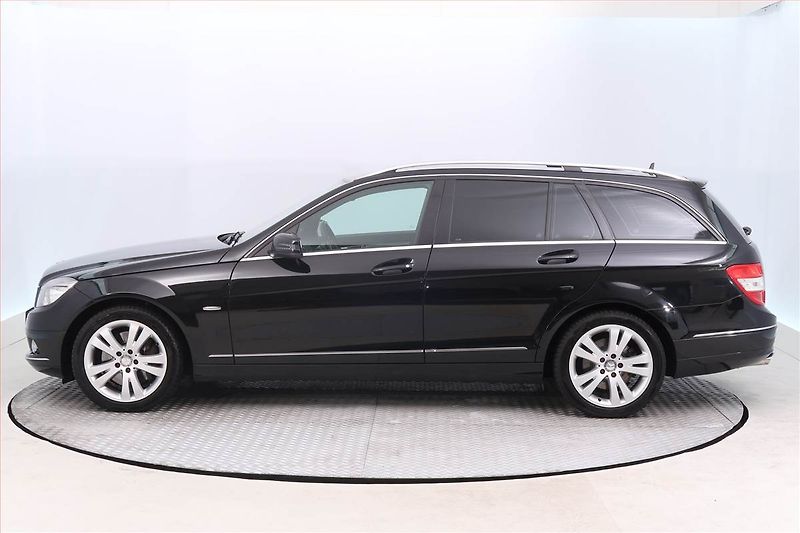 Mercedes-Benz Třídy C (2009) C 350 CDI, Navi, Xenony - fotka 3 z 18