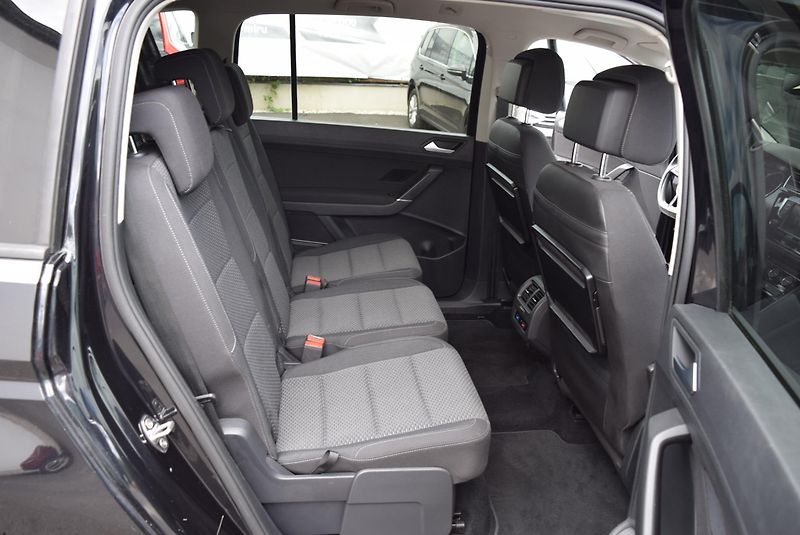 Volkswagen Touran (2017) 1.4TSI 110kw CLBMT TAŽ NAV APP - fotka 37 z 50