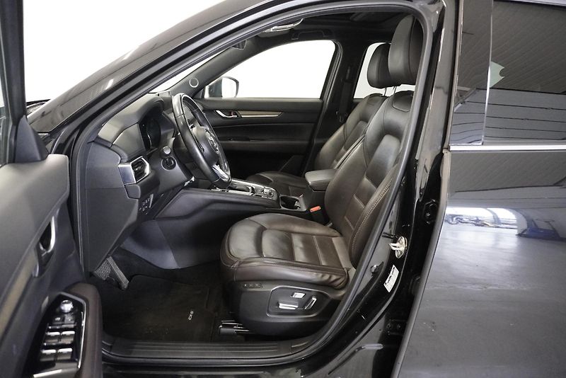 Mazda CX-5 2.2 D SKYACTIV 4x4 AUTOMAT - fotka 11 z 12