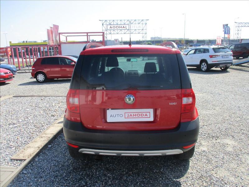Škoda Yeti 1,2 TSI, klima, serv. kniha, - fotka 7 z 33