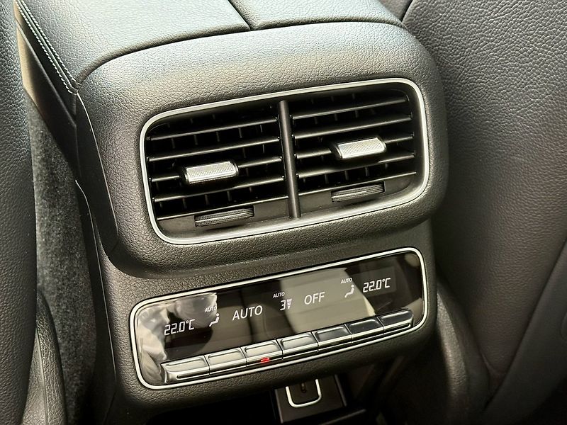 Mercedes-Benz GLE (2022) 400 d 4MATIC kupé - fotka 17 z 49