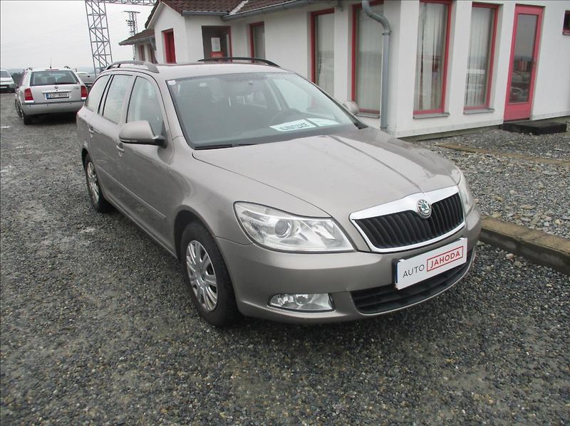 Škoda Octavia 1,6 TDI, klima, tažné zař. - fotografie inzerátu