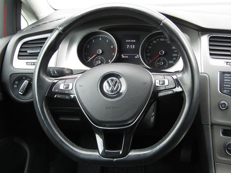 Volkswagen Golf (2016) 1.4TSI, ČR - fotka 13 z 17