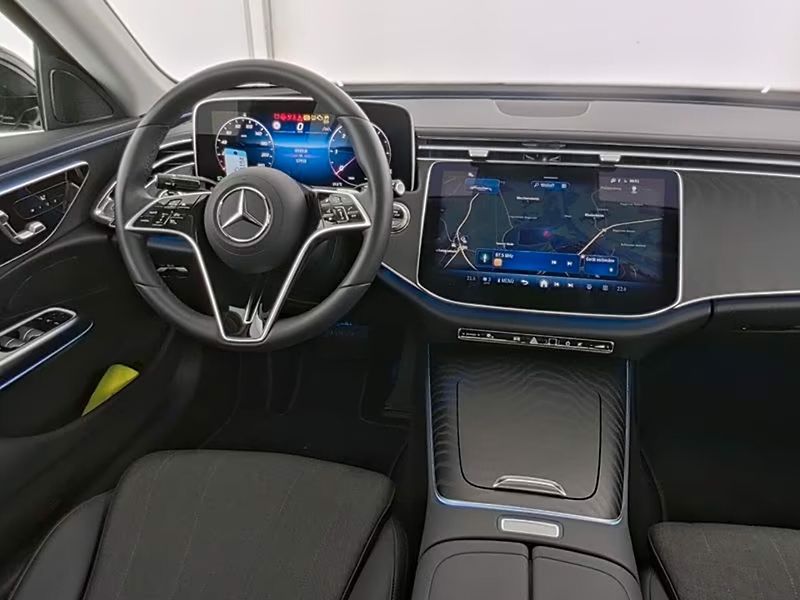 Mercedes-Benz Třídy E 220d 4M Avantgarde 360 Paměť D - fotka 5 z 8