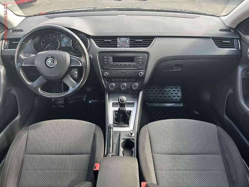 Škoda Octavia (2014) 1.2TSi, AC, výhřev sed - fotka 8 z 16