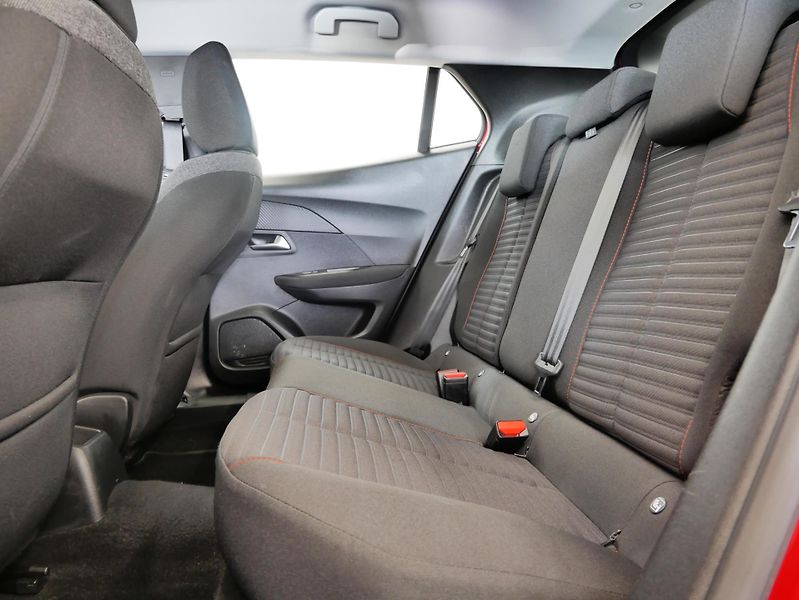 Peugeot 2008 - fotka 23 z 25