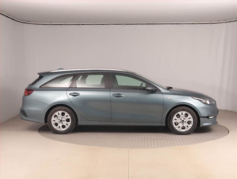 Kia Ceed (2023) Spin 1.0 T-GDI, SPIN, DPH - fotka 6 z 19