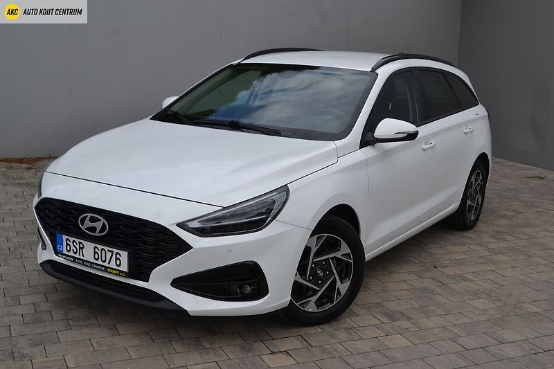 Hyundai i30 WG 1,5I MT SMART FAMILY NAVI - fotka 1 z 47