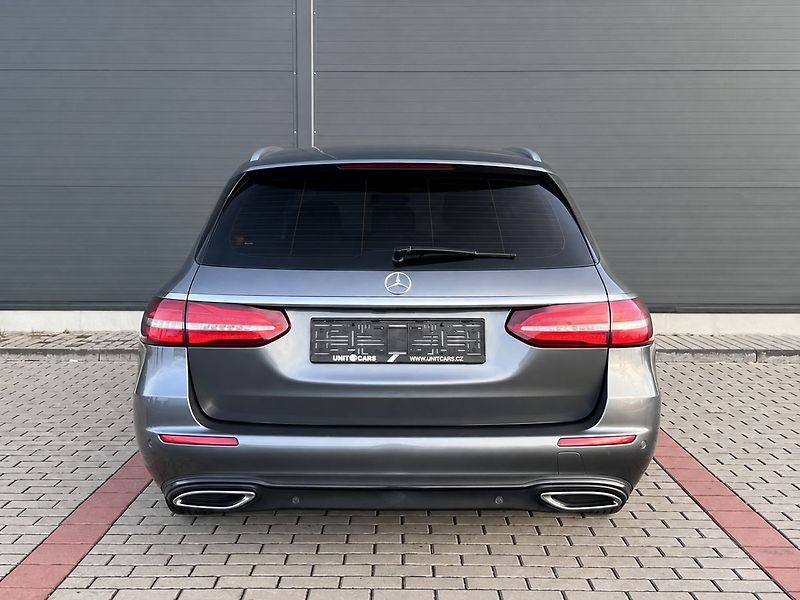 Mercedes-Benz Třídy E 220d Business-P.KAMERA-TAŽNÉ.Z - fotka 5 z 49