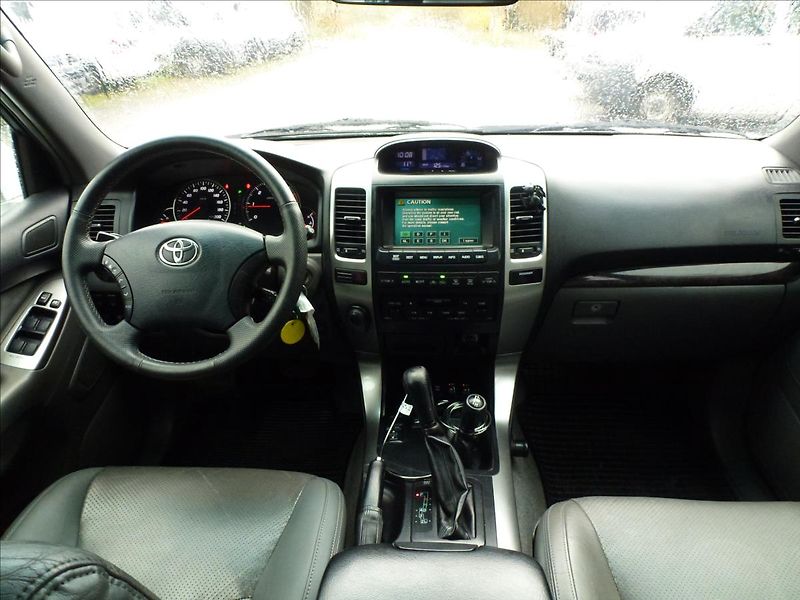 Toyota Land Cruiser 3,0 120 D4-D Lux+ Automat - fotka 30 z 58