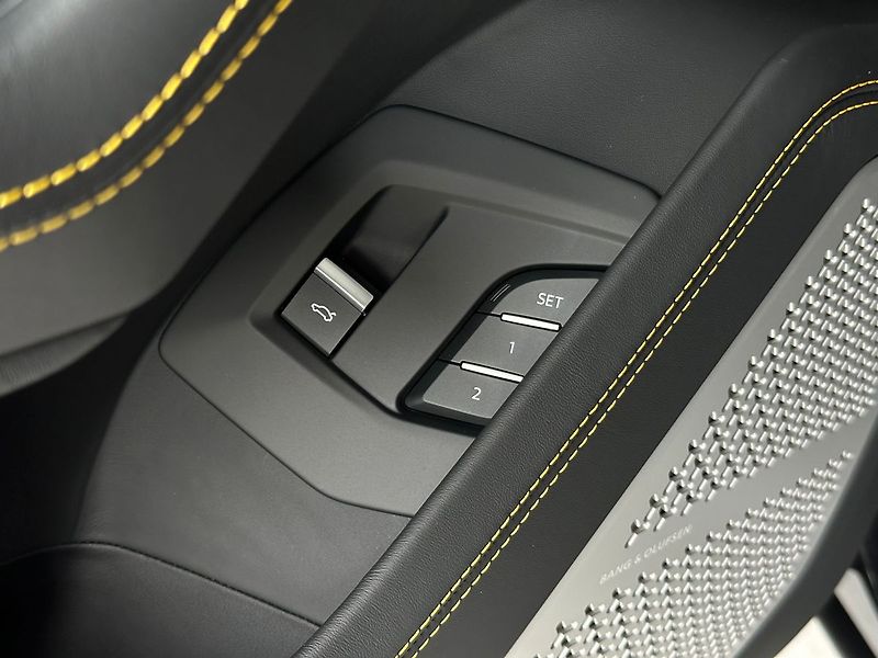 Lamborghini Urus Novitec Wide Body Kit, Masáž - fotka 27 z 51