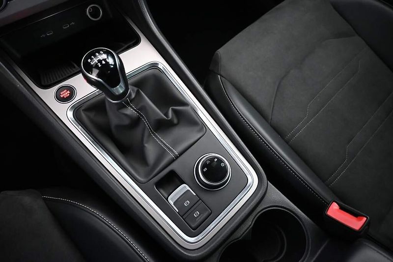 Seat Ateca (2023) 2.0 LED XPERIENCE Virtual Tažn - fotka 22 z 33