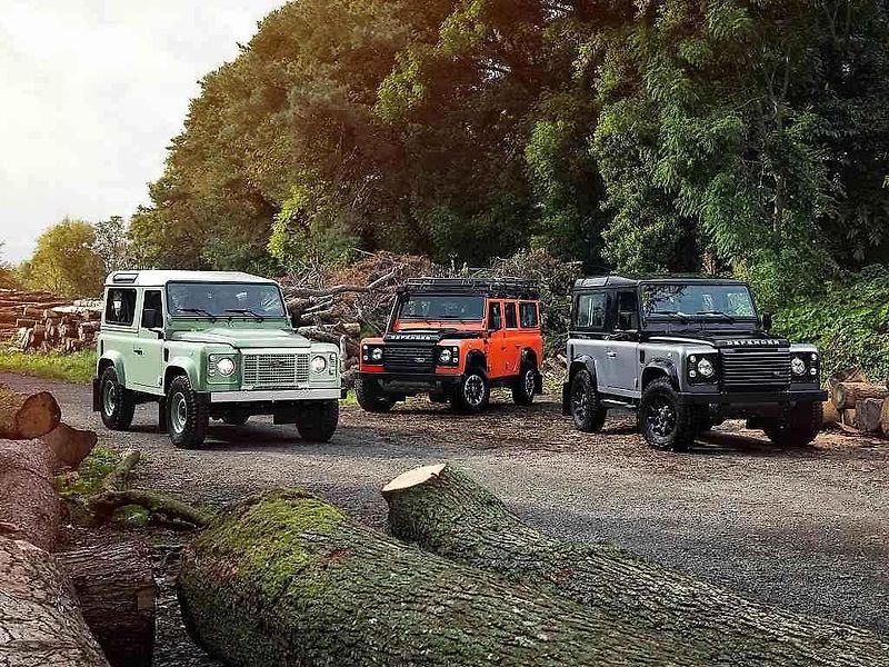 Land Rover Defender Adventure.