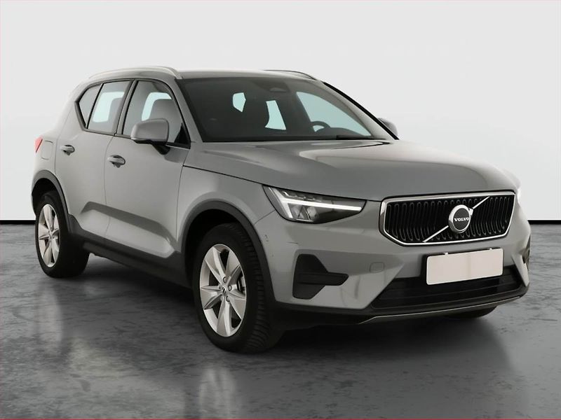 Volvo XC40 (2023) B3, ČR, DPH - fotka 1 z 18
