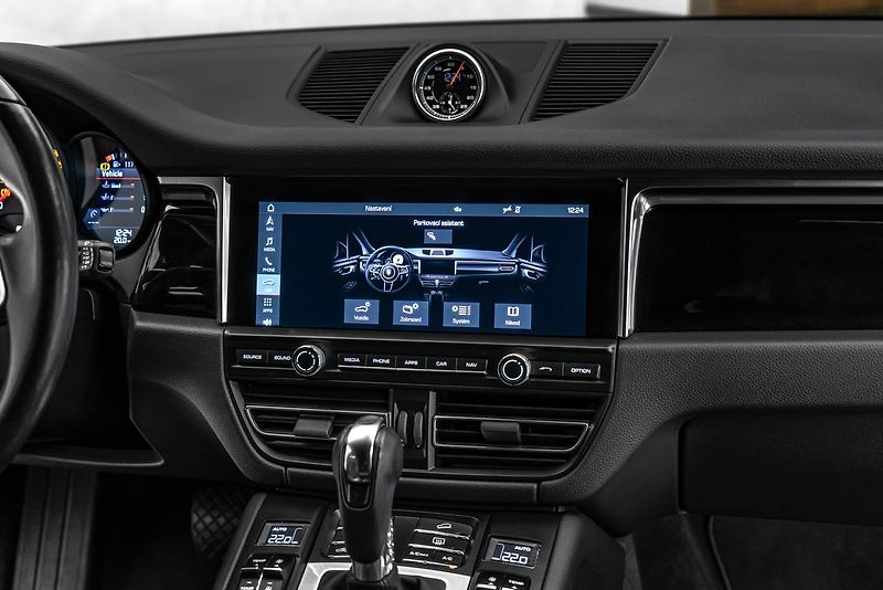 Porsche Macan S Sport Chrono Vzduch - fotka 18 z 23