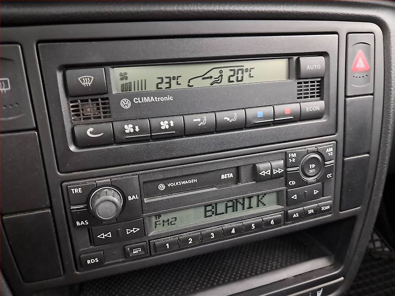 Volkswagen Passat (1999) 1.8 T, Automat, Serv.kniha - fotka 15 z 15