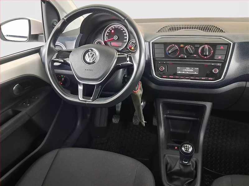 Volkswagen up! (2016) ACTIVE 1.0 MPI, Serv.kniha - fotka 7 z 16