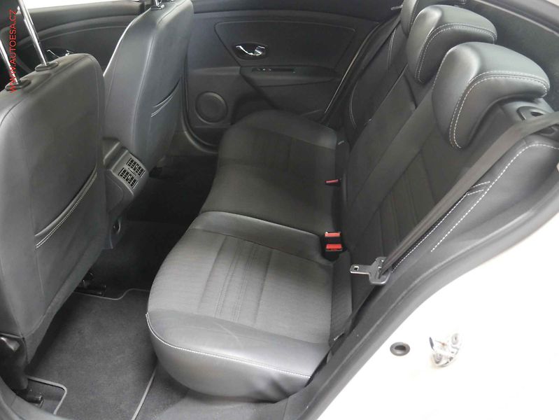 Renault Fluence (2013) 1.6 16V, 2.maj,ČR, AC, temp - fotka 10 z 20