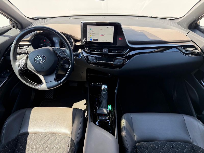Toyota C-HR 1.8 HSD e-CVT Executive - fotka 5 z 29