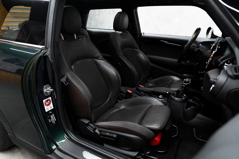 Mini Cooper S - fotka 13 z 20