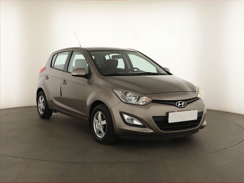 Hyundai i20 (2013) 1.4, Automat - fotografie inzerátu
