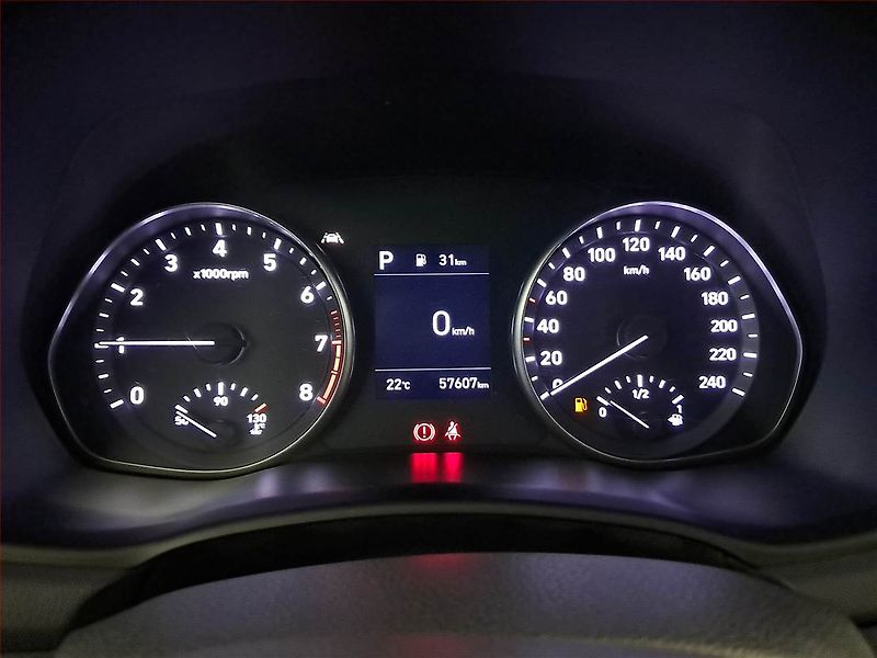 Hyundai i30 (2023) Smart 1.0 T-GDI - fotka 11 z 17