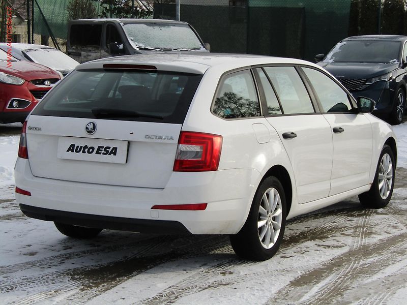 Škoda Octavia (2013) 1.6TDi, 2.maj,ČR, AC, STK10 - fotka 6 z 14
