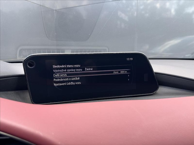 Mazda 3 2,0 Skyactiv-X 132kW GT+ - fotka 23 z 29