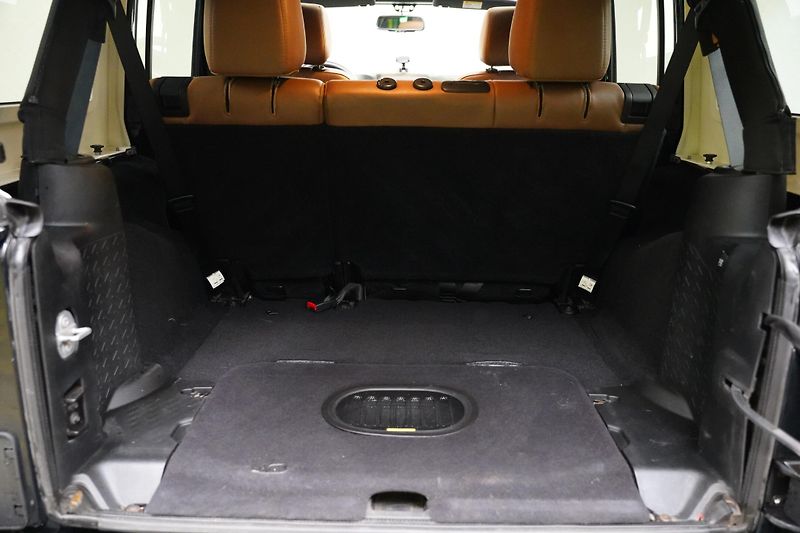 Jeep Wrangler - fotka 28 z 28
