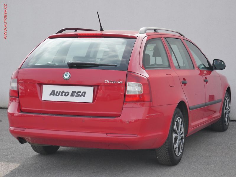 Škoda Octavia (2011) 1.2 TSi, ČR, Active, AC - fotka 4 z 18